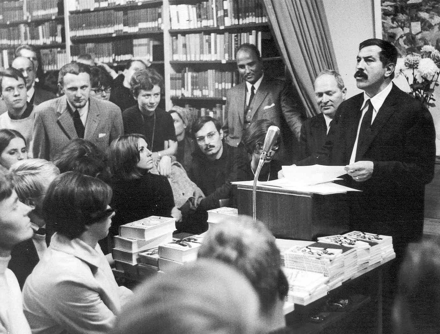 Günter Grass, 1999 recipient of Nobel Prize in Literature, reading at JYM in 1966